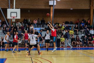 𝐓𝐨𝐮𝐫𝐧𝐨𝐢 𝐝𝐞𝐬 𝐩𝐚𝐫𝐭𝐞𝐧𝐚𝐢𝐫𝐞𝐬 𝟐𝟎𝟐𝟓 🎉🔥

Nouvelle édition de notre tournoi des partenaires, et cette année, 29 équipes pour plus de 200 joueurs et joueuses 🤩

Une belle soirée de basket conclue par la victoire de Beaumont TP en finale face à Heude Bâtiment ! 🏆🔥