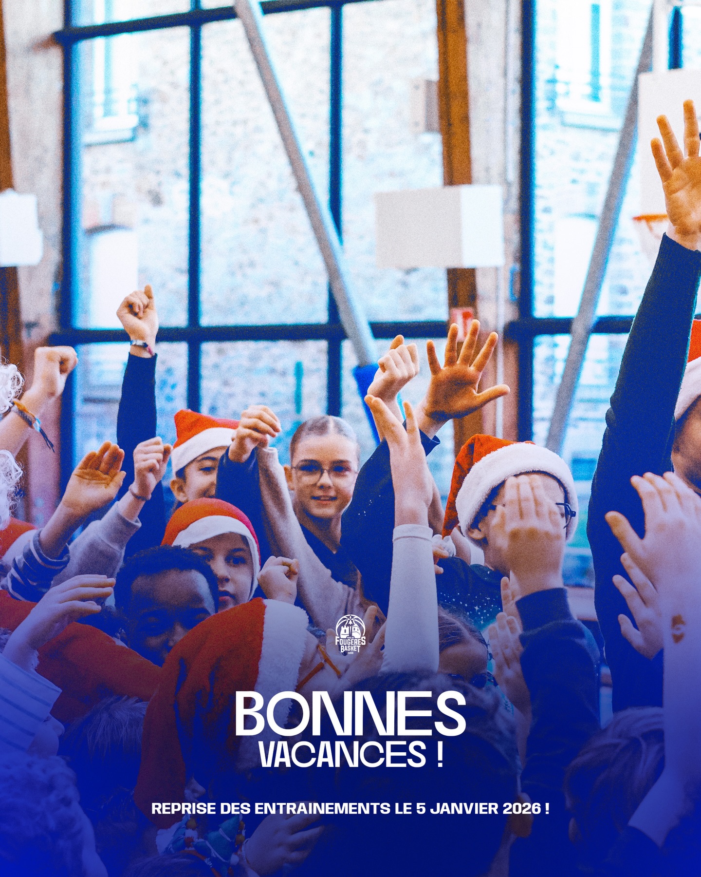 ℹ️ Les entraînements seront en pause pour les 2 semaines à venir ! Retour sur les terrains pour l’ensemble des équipes à partir du 5 janvier 😉✌🏼
Bonnes vacances à toutes et tous ! 🎅🏼🎄